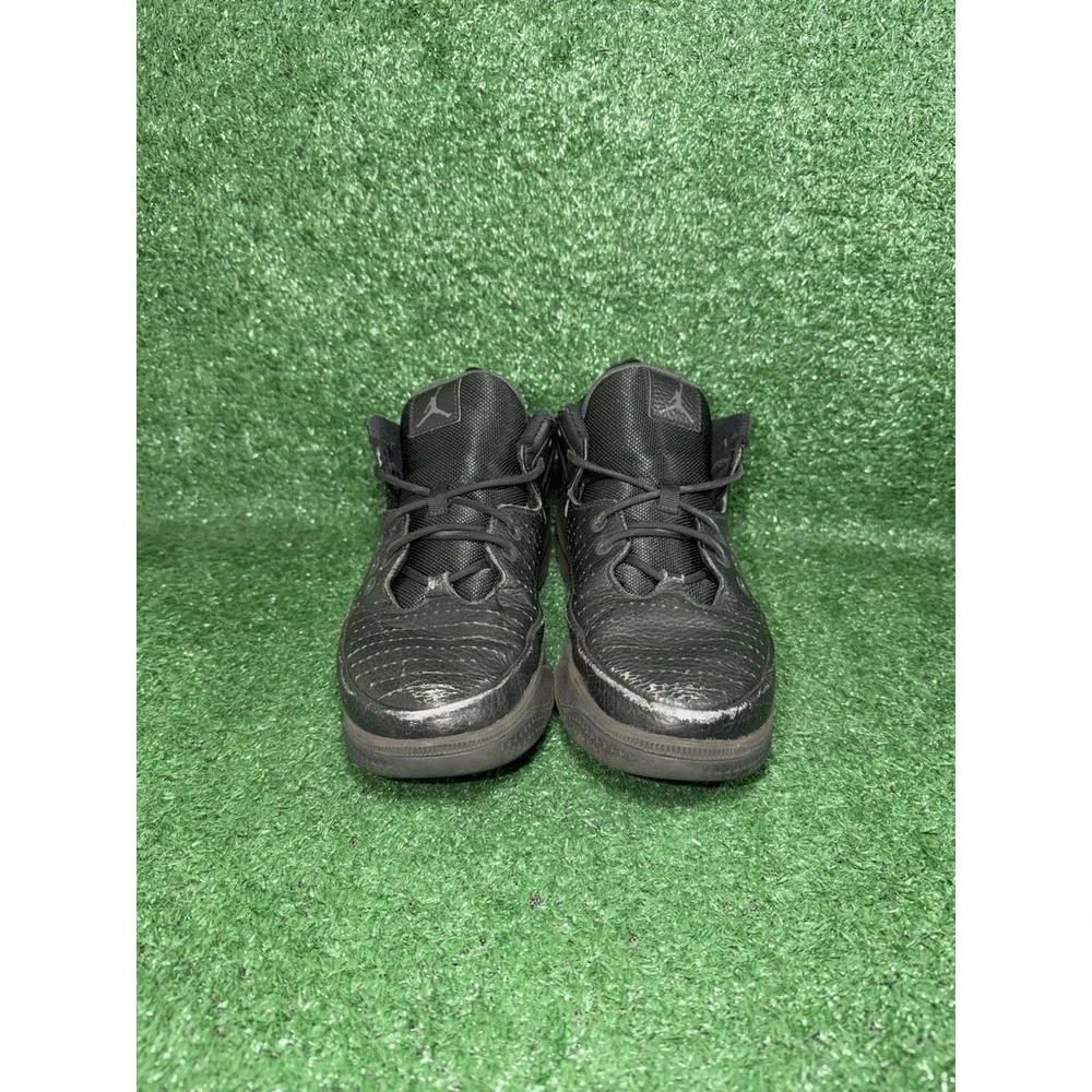 Air Jordan Mens Size 9.5 Max Aura 5 Black Basketball Shoes Sneakers‎ DZ4353-001
